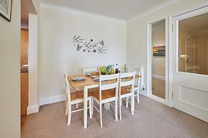 Host Stay Hide Hill Apartment B