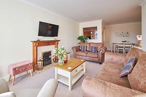 Host Stay Hide Hill Apartment B