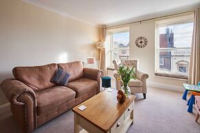 Host Stay Hide Hill Apartment B