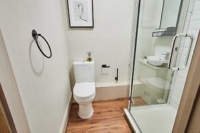 Host Stay Emerald Beach House