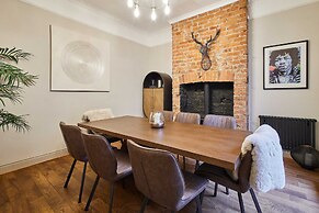 Host Stay Emerald Beach House