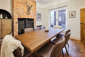 Host Stay Emerald Beach House