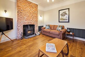 Host Stay Emerald Beach House