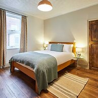 Host Stay Emerald Beach House