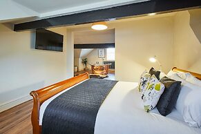 Host Stay Emerald Beach House