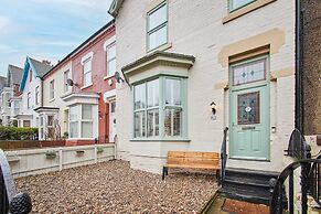 Host Stay Emerald Beach House