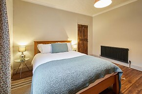 Host Stay Emerald Beach House