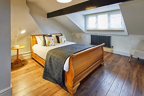 Host Stay Emerald Beach House