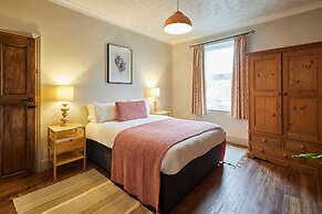 Host Stay Emerald Beach House