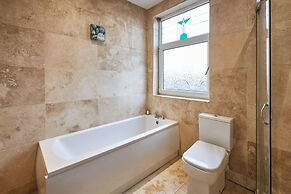 Host Stay Spire View House