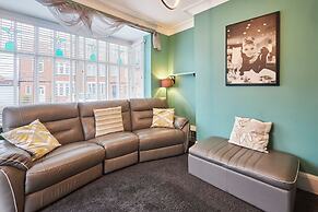 Host Stay Spire View House