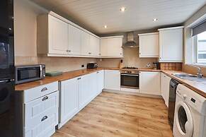 Host Stay Spire View House