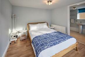 Host Stay Mollymac Ground Floor