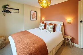 Host Stay Cinnamon Cottage