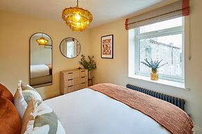 Host Stay Cinnamon Cottage