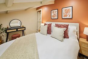 Host Stay Cinnamon Cottage