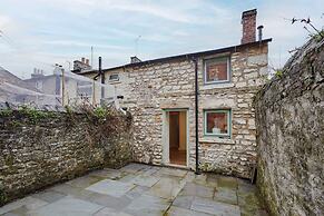 Host Stay Cinnamon Cottage