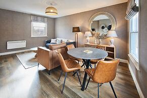 Host Stay Anchor Reach