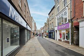 Host Stay Anchor Reach