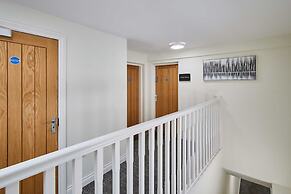 Host Stay Anchor Reach