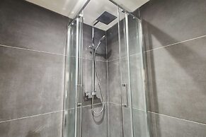 Host Stay Anchor Reach