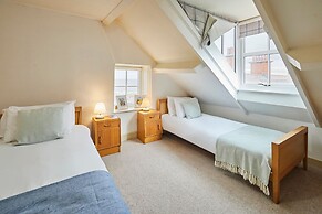 Host Stay Beachside Cottage