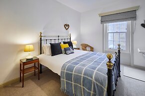 Host Stay Beachside Cottage