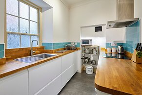 Host Stay Beachside Cottage