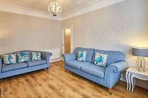 Host Stay Allium House