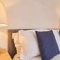 Host Stay Queen s Corner