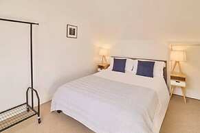 Host Stay Queen s Corner