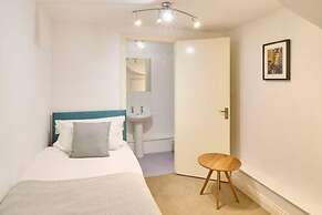 Host Stay Queen s Corner