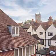 Host Stay Queen s Corner