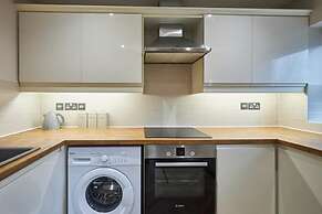 Host Stay Column Mews