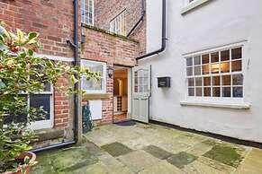 Host Stay Harold Villa