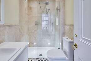 Host Stay Harold Villa