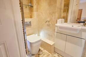 Host Stay Harold Villa