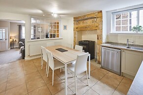 Host Stay Princess Place Townhouse