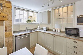 Host Stay Princess Place Townhouse