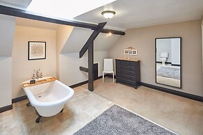 Host Stay Princess Place Townhouse