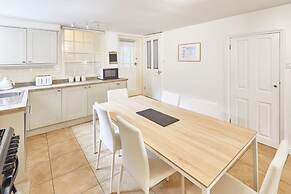 Host Stay Princess Place Townhouse