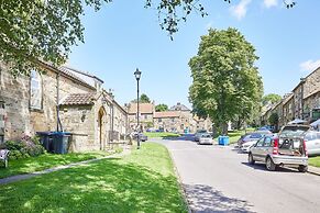 Host Stay Grange Cottage