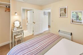 Host Stay Kingfisher Cottage