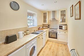 Host Stay Kingfisher Cottage