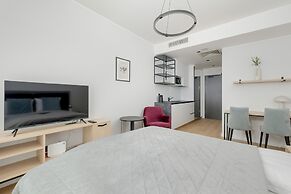 Modern Studio by Renters