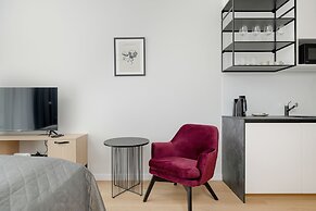 Modern Studio by Renters
