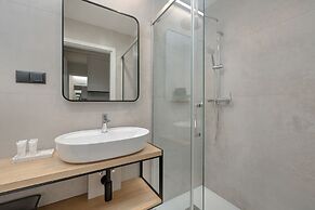 Modern Studio by Renters