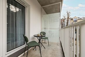 Modern Studio by Renters