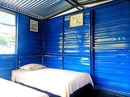Room in Cabin - Rafting Hut by The River