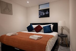 3bed Apt -city-8guests-freeparking-fastwifi